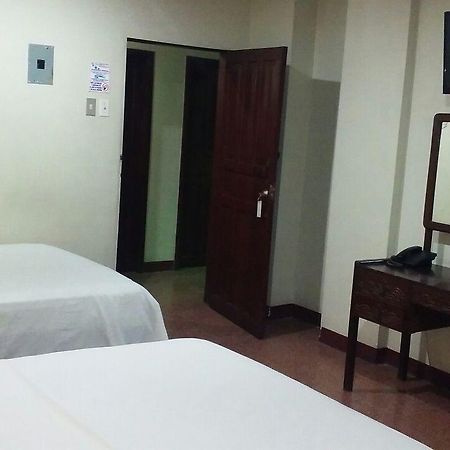 Hotel Andes Inn Гуаякуил Екстериор снимка