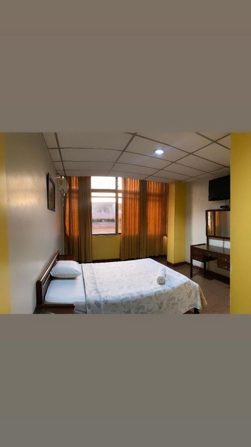 Hotel Andes Inn Гуаякуил Екстериор снимка