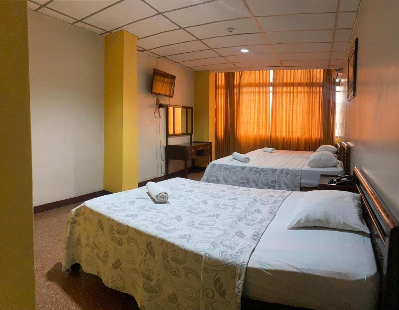 Hotel Andes Inn Гуаякуил Екстериор снимка